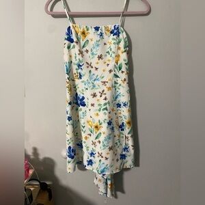 ❤️‍🔥Lulus Floral Mini Dress with bow